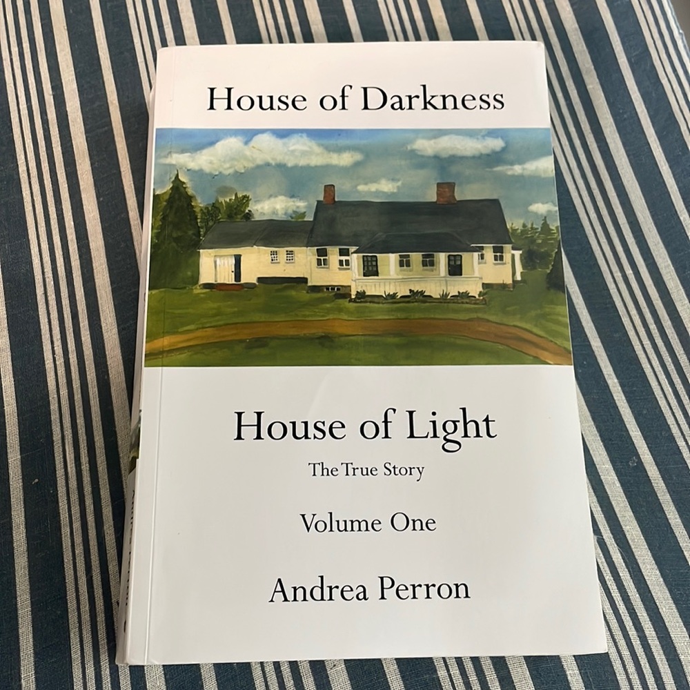 Book - House of Darkness House of Light